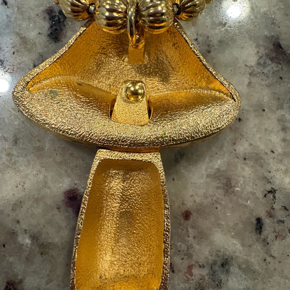 Vintage Gold Mushroom Pendant Necklace - Picture 5 of 8